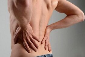 dor nas costas com osteocondrose